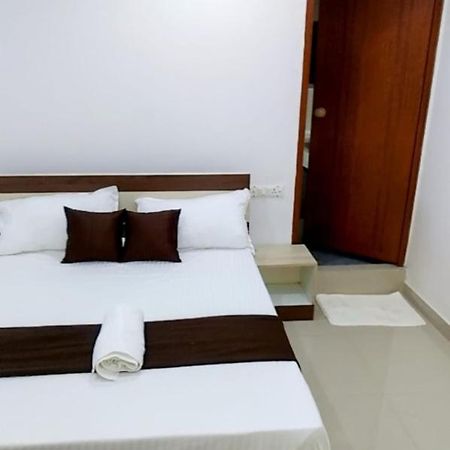 Hotel Tharavad Residency Iritti Exterior foto